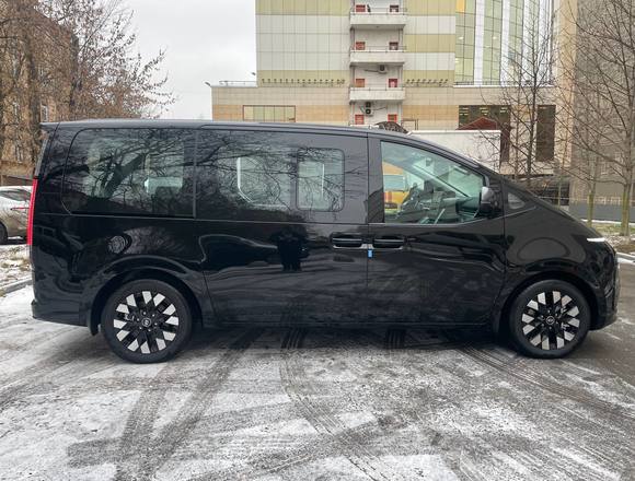 Купить ⁠⁠⁠⁠Hyundai Staria ⁠⁠2025 полный привод в Москве