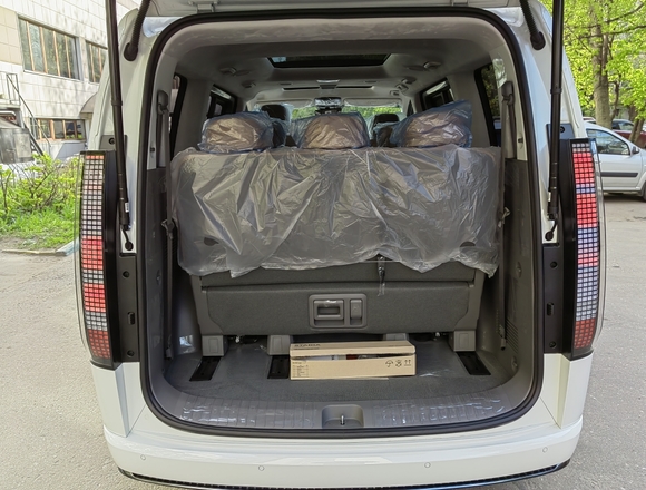 Купить ⁠⁠⁠⁠Hyundai Staria ⁠⁠Lounge Inspiration 2023 полный привод в Москве на Алексеевской