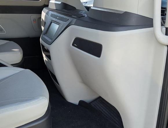 Купить ⁠⁠⁠⁠⁠⁠⁠Hyundai Grand Starex Limousine 2020 г. в Москве