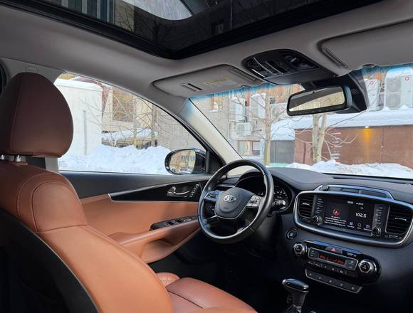 Купить ⁠⁠Kia Sorento 2018 года в Москве