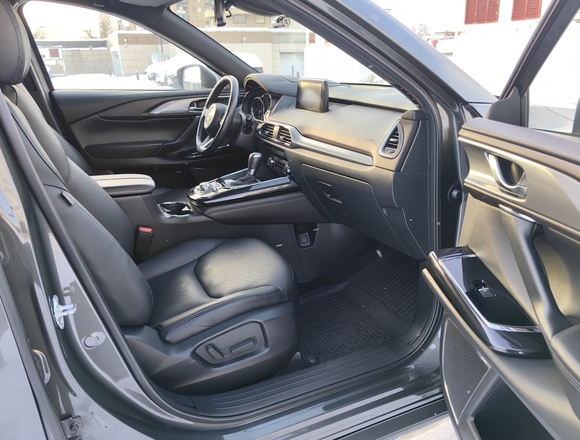 Купить ⁠⁠⁠⁠⁠⁠⁠⁠⁠⁠Mazda CX-9 в Москве на Алексеевской