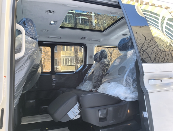 Купить ⁠⁠⁠⁠Hyundai Staria ⁠⁠Lounge Inspiration 2023 полный привод в Москве