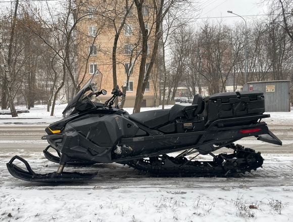 ⁠Снегоход BRP SKI-DOO SKANDIC SWT 2024 г. в Москве на Алексеевской