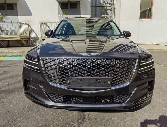 Купить ⁠Genesis GV-80 4wd в Москве