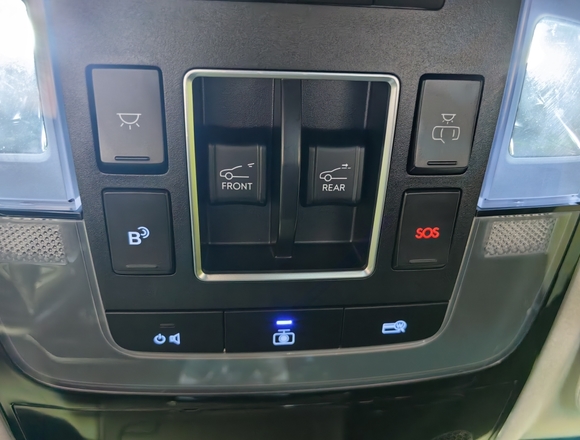 Купить ⁠⁠⁠⁠Hyundai Staria ⁠⁠Lounge Inspiration 2021 полный привод в Москве