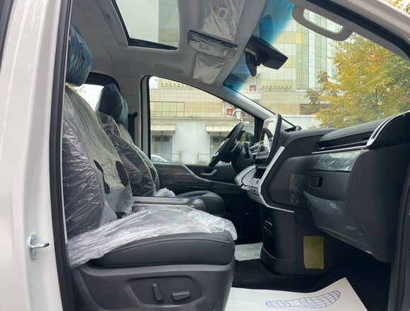 Купить ⁠⁠⁠⁠Hyundai Staria ⁠⁠2025 полный привод в Москве