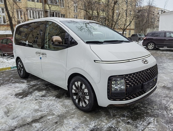 Купить ⁠⁠⁠⁠Hyundai Staria ⁠⁠Lounge Inspiration 2021 полный привод в Москве