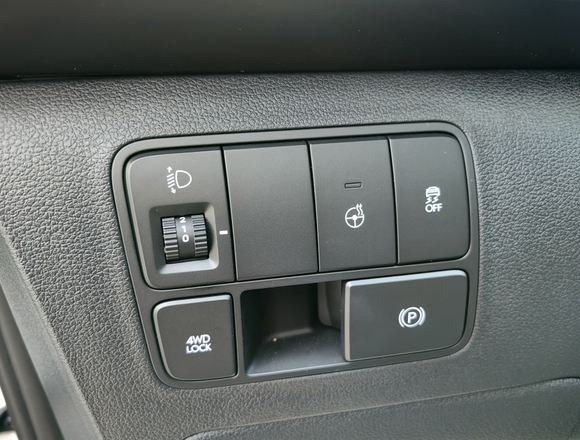 Купить ⁠⁠⁠⁠Hyundai Staria ⁠⁠2025 полный привод в Москве