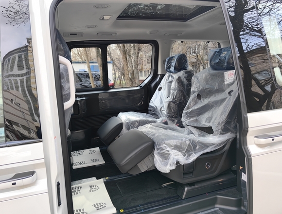 Купить ⁠⁠⁠⁠Hyundai Staria ⁠⁠2025 полный привод в Москве