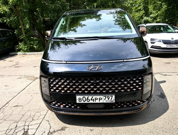 Купить ⁠⁠⁠⁠Hyundai Staria ⁠⁠Lounge Inspiration 2022 полный привод в Москве