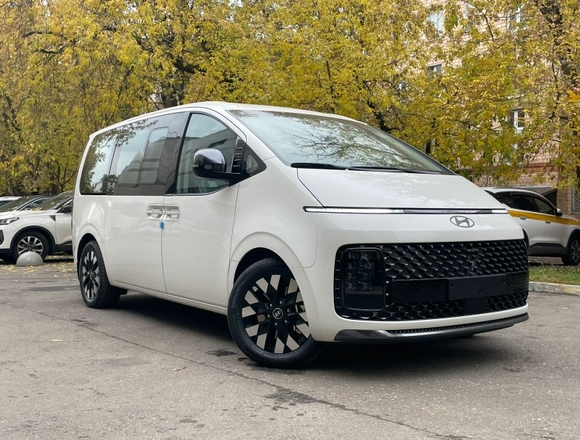 Купить ⁠⁠⁠⁠Hyundai Staria ⁠⁠2025 полный привод в Москве