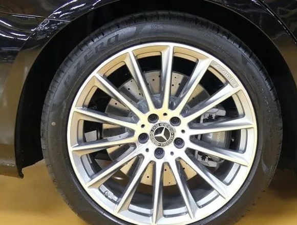 Заказать ⁠⁠⁠⁠⁠⁠⁠⁠⁠Mercedes-Benz S-Класс 4MATIC в Москве