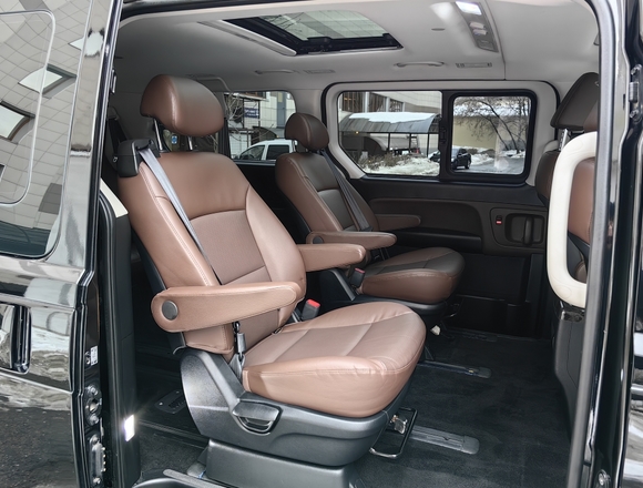 Купить ⁠⁠⁠⁠⁠⁠⁠Hyundai Grand Starex 2019 в Москве