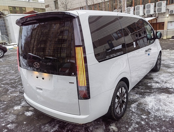 Купить ⁠⁠⁠⁠Hyundai Staria ⁠⁠Lounge Inspiration 2021 полный привод в Москве