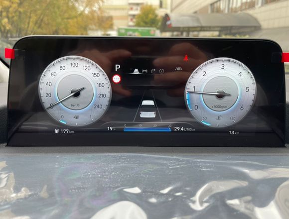 Купить ⁠⁠⁠⁠Hyundai Staria ⁠⁠2025 полный привод в Москве