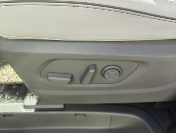 Купить ⁠⁠⁠⁠Hyundai Staria ⁠⁠Lounge Inspiration 2021 полный привод в Москве