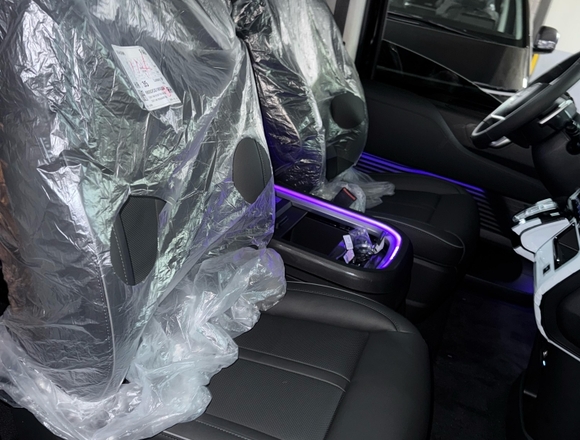 Купить ⁠⁠⁠⁠Hyundai Staria ⁠⁠2025 полный привод в Москве