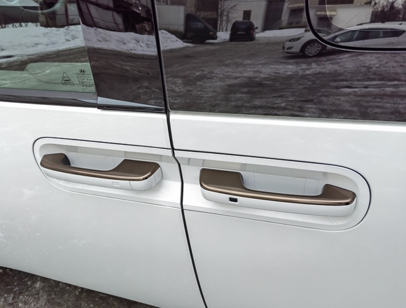 Купить ⁠⁠⁠⁠Hyundai Staria ⁠⁠Lounge Inspiration 2021 полный привод в Москве