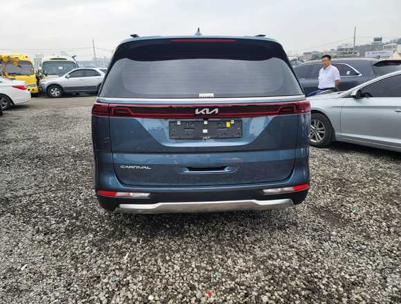 Купить ⁠⁠⁠⁠Kia Carnival Signature 2021 г. полный привод в Москве