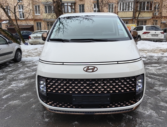 Купить ⁠⁠⁠⁠Hyundai Staria ⁠⁠Lounge Inspiration 2022 полный привод в Москве