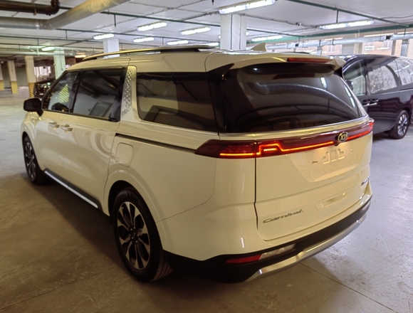 Купить ⁠⁠⁠⁠Kia Carnival Signature 2020 г. в Москве