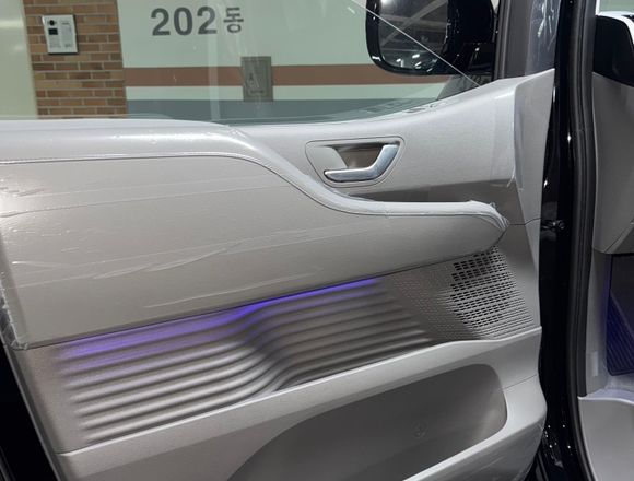 Купить ⁠⁠⁠⁠Hyundai Staria ⁠⁠2025 полный привод в Москве