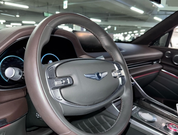 Купить ⁠Genesis GV-80 4wd в Москве