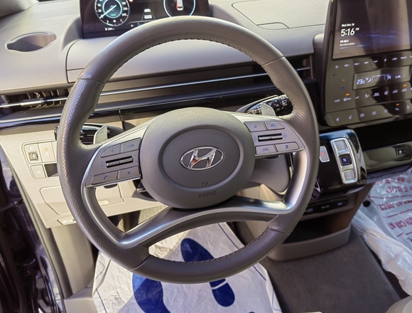 Купить ⁠⁠⁠⁠Hyundai Staria ⁠⁠Lounge Inspiration 2021 полный привод в Москве