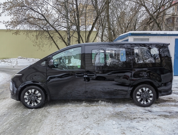 Купить ⁠⁠⁠⁠Hyundai Staria ⁠⁠Lounge Inspiration 2023 полный привод в Москве