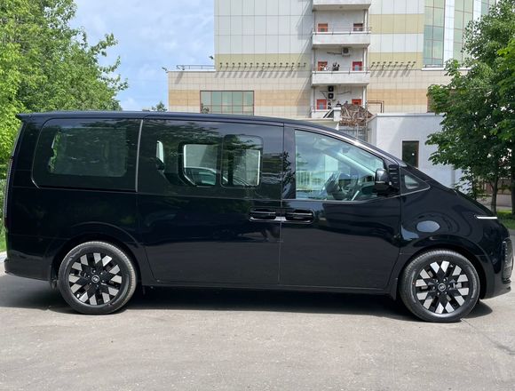 Купить ⁠⁠⁠⁠Hyundai Staria ⁠⁠2025 полный привод в Москве