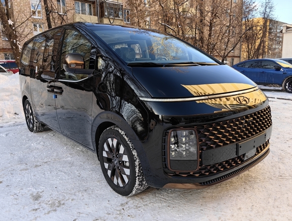 Купить ⁠⁠⁠⁠Hyundai Staria ⁠⁠Lounge Inspiration 2023 полный привод в Москве