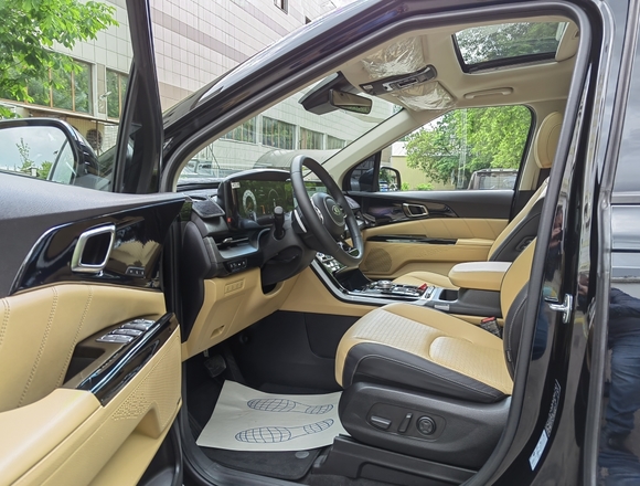 Купить ⁠⁠⁠⁠Kia Carnival Signature 2021 г. в Москве