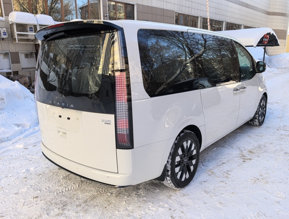 Купить ⁠⁠⁠⁠Hyundai Staria ⁠⁠Lounge Inspiration 2023 полный привод в Москве