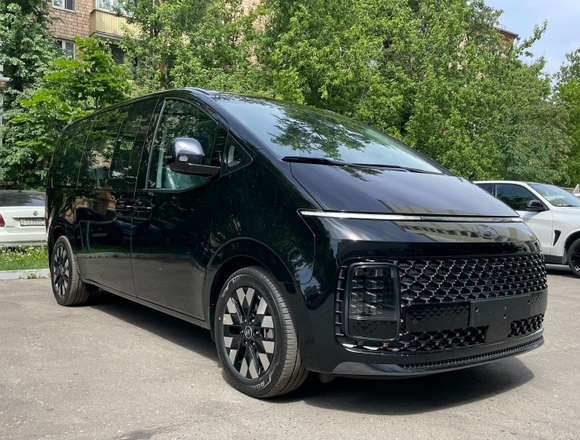 Купить ⁠⁠⁠⁠Hyundai Staria ⁠⁠2025 полный привод в Москве