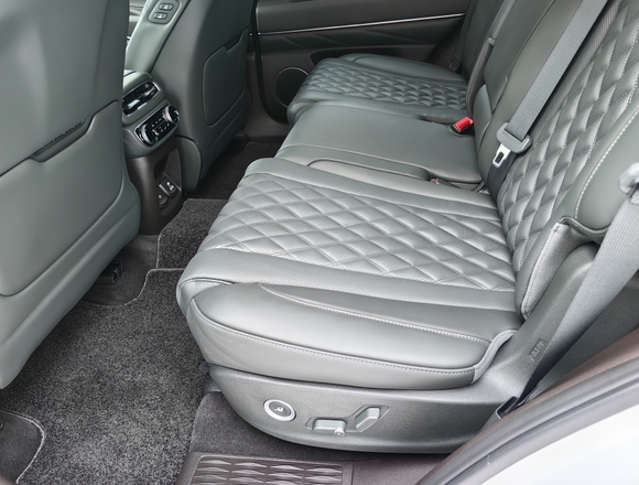 Купить ⁠Genesis GV-80 4wd в Москве